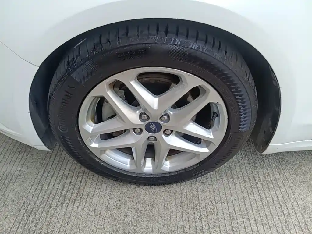 Ford Mondeo — миниатюра 23