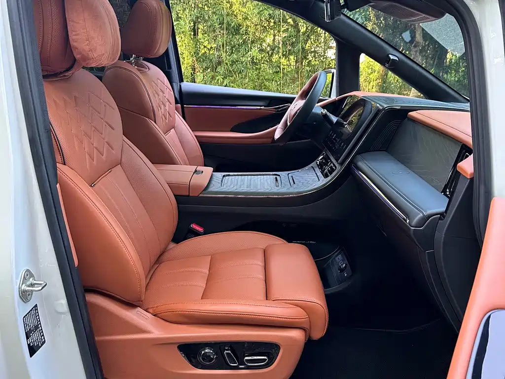 GAC Motor Trumpchi Xiangwang M8 — миниатюра 13