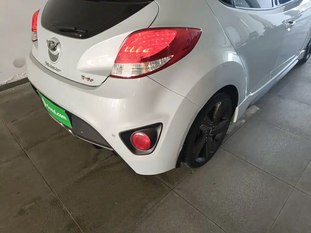 Hyundai Veloster — миниатюра 8