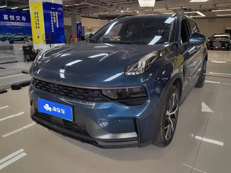 Lynk & Co 01 EM-P