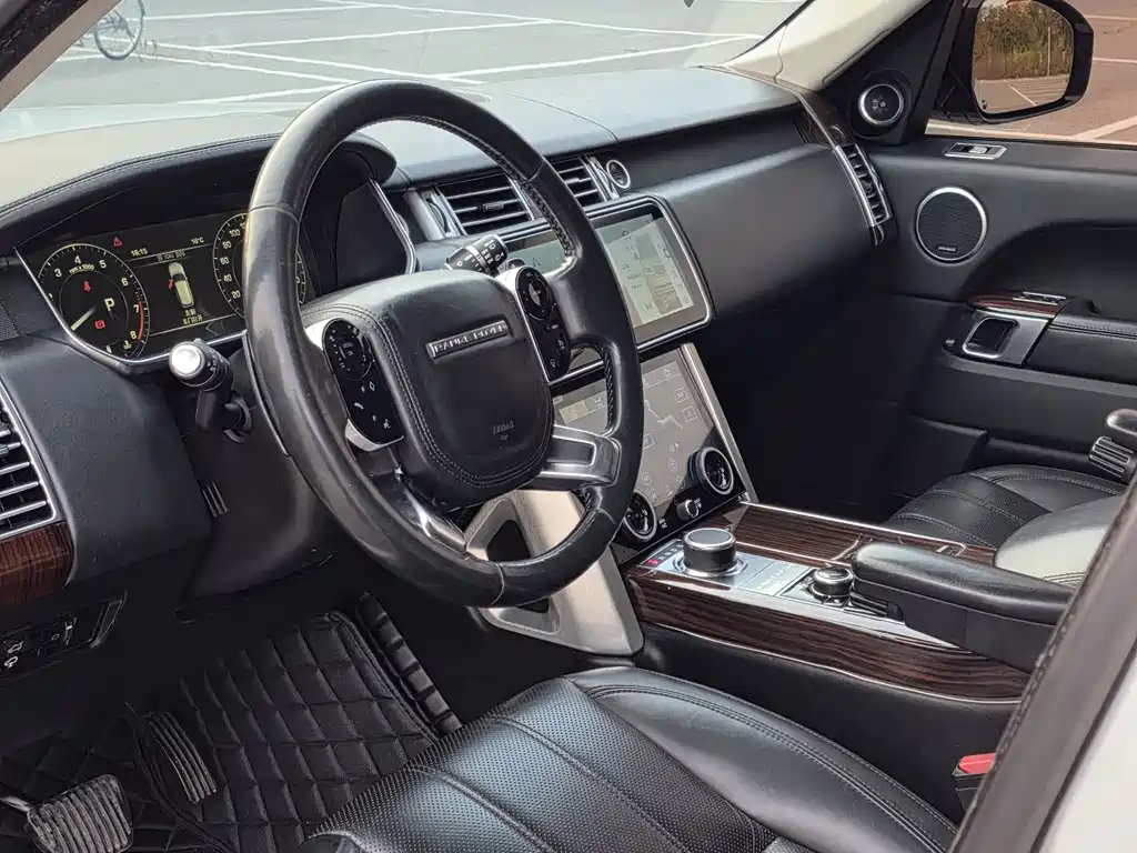 Land Rover Range Rover — миниатюра 10