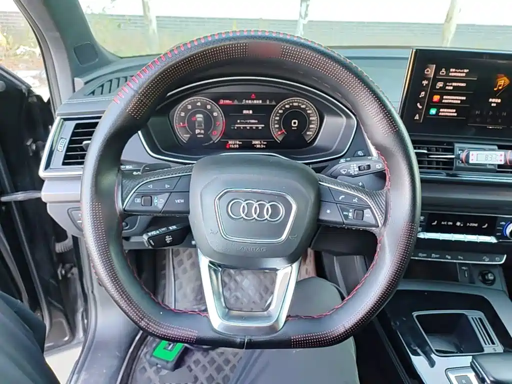 Audi Q5L Sportback — миниатюра 11