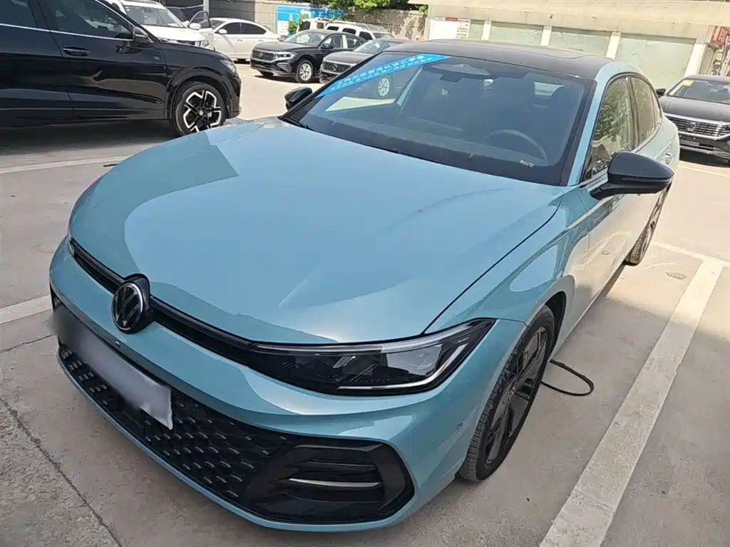 Volkswagen Passat 2024