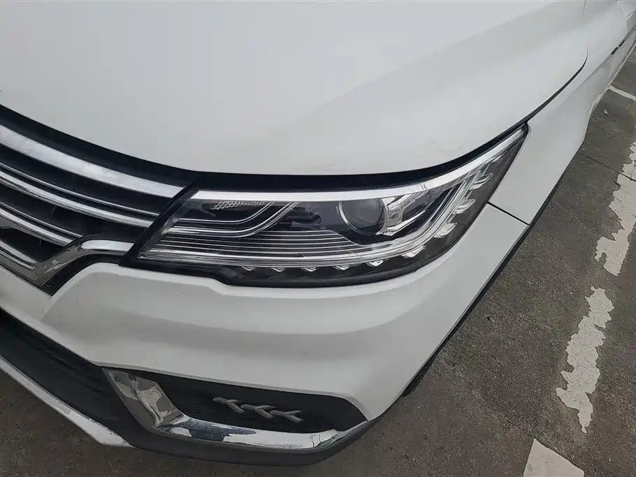 ROEWE RX3