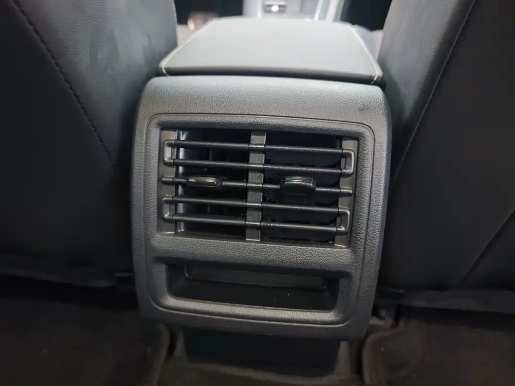Volkswagen Golf — миниатюра 17
