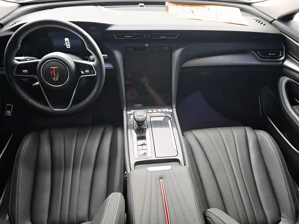 Hongqi Hongqi H5 — миниатюра 6
