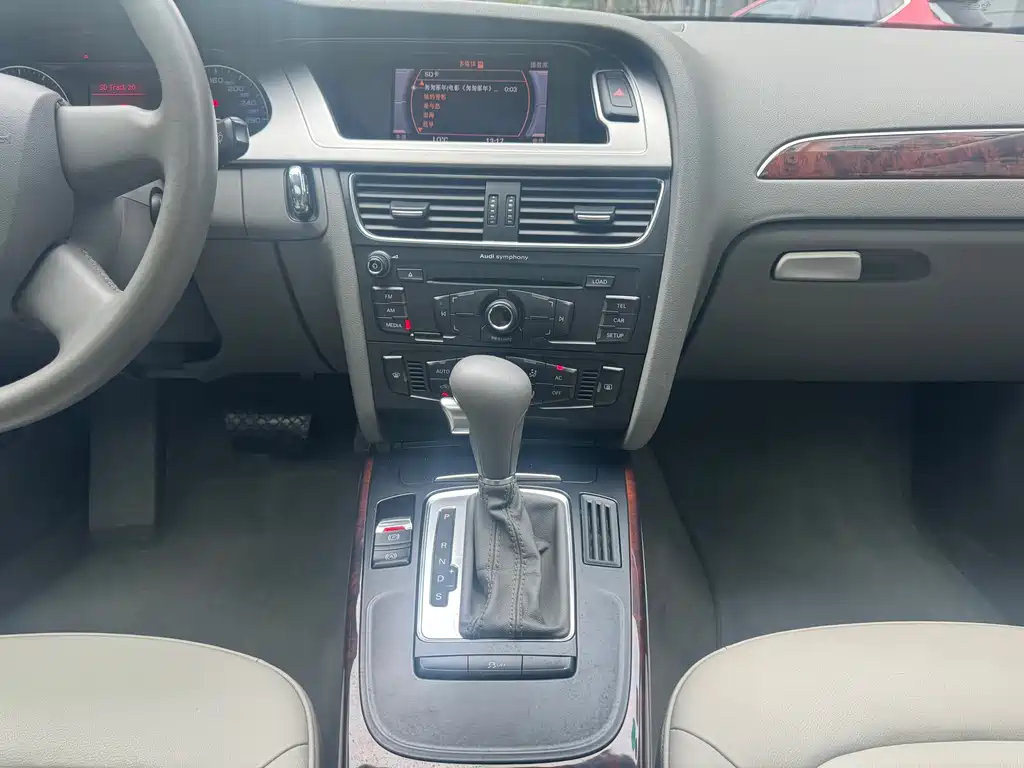 Audi A4L — миниатюра 21