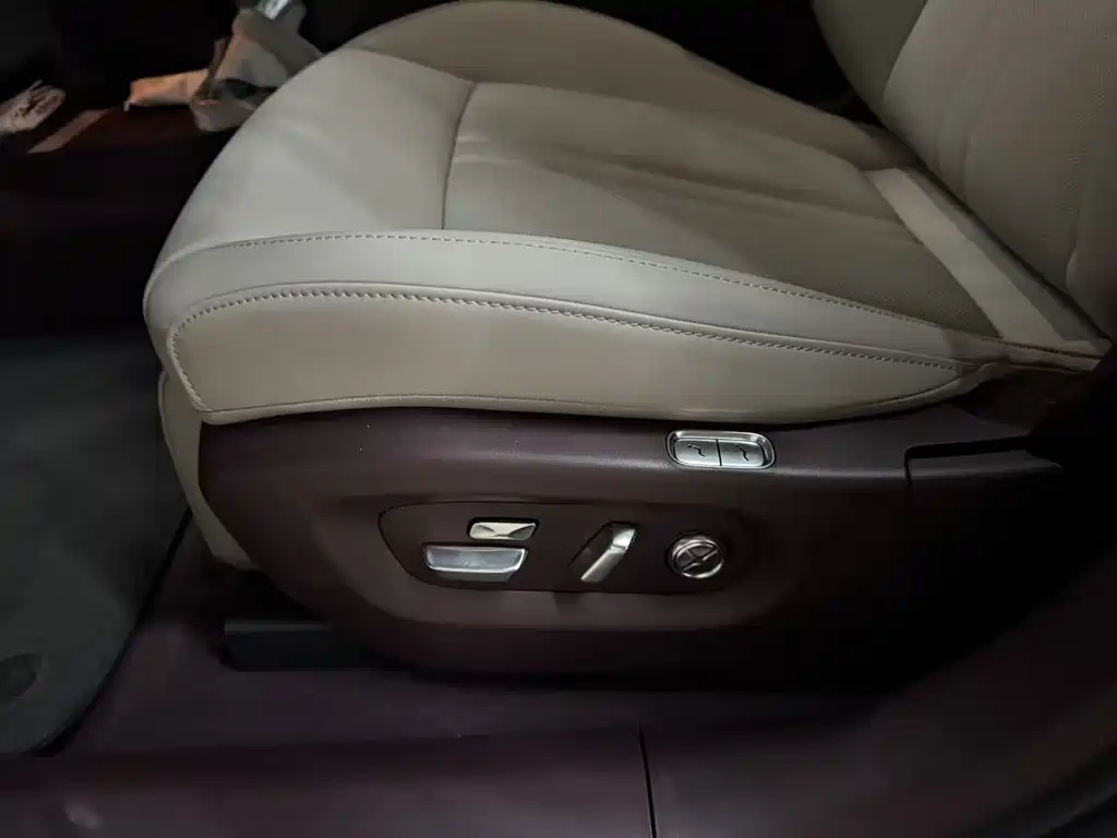 XIAOMI CAR XIAOMI YU7