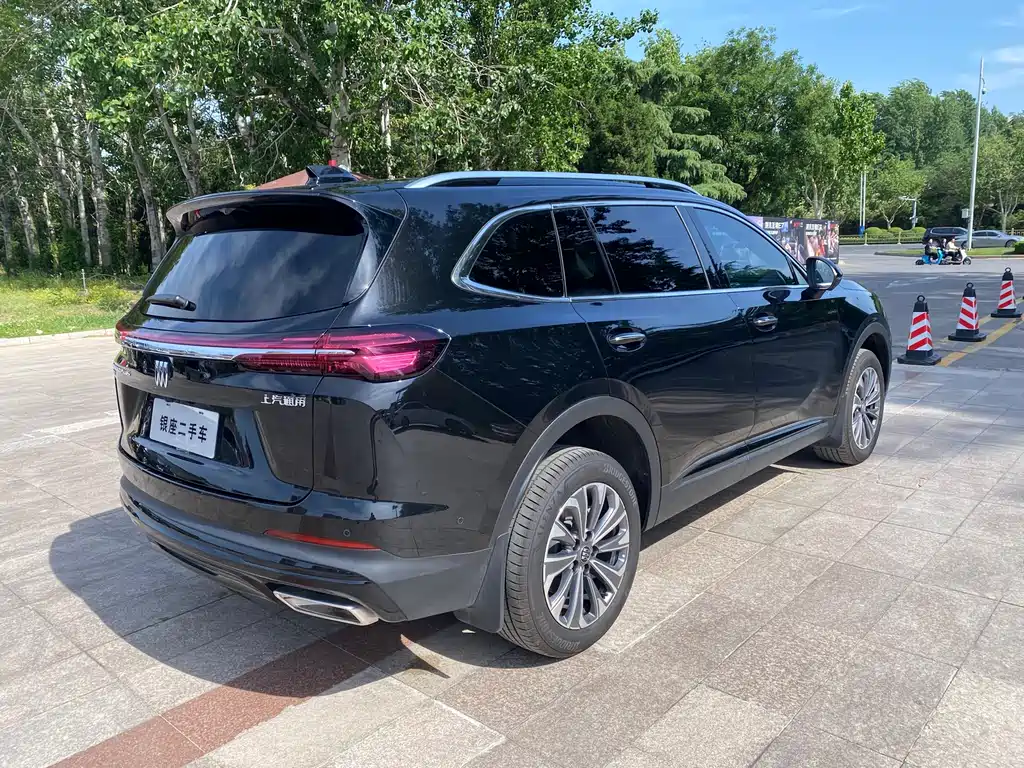 Buick Envision Plus Plus 2025 Plus 28T Platinum