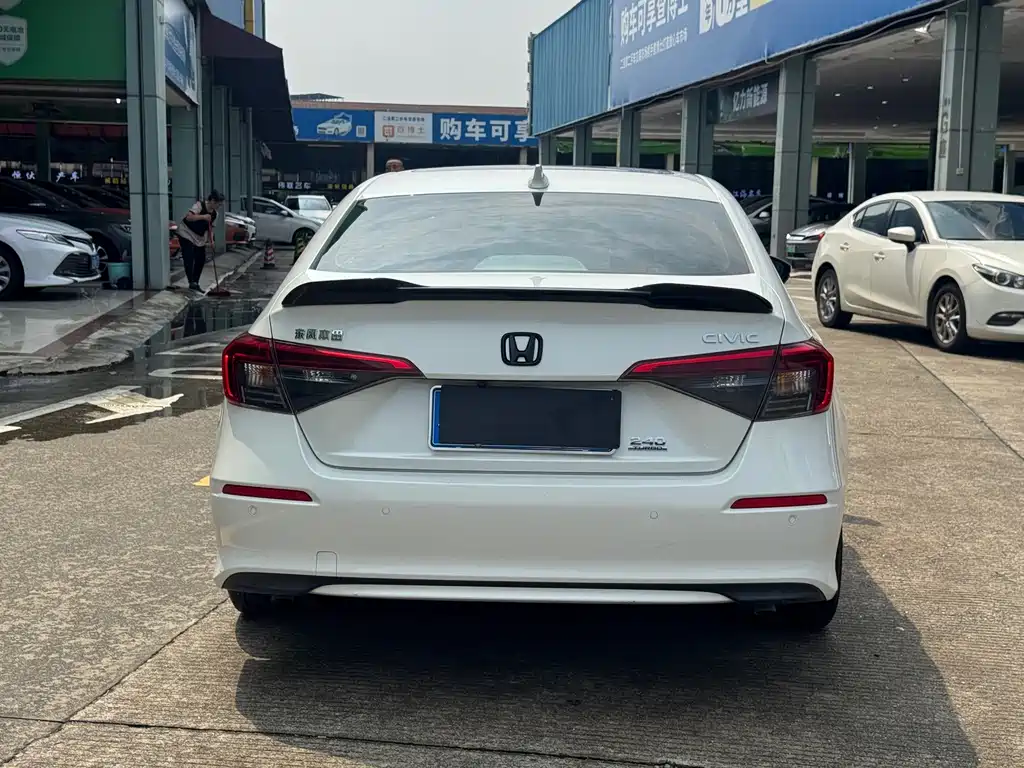 Honda Civic — миниатюра 9