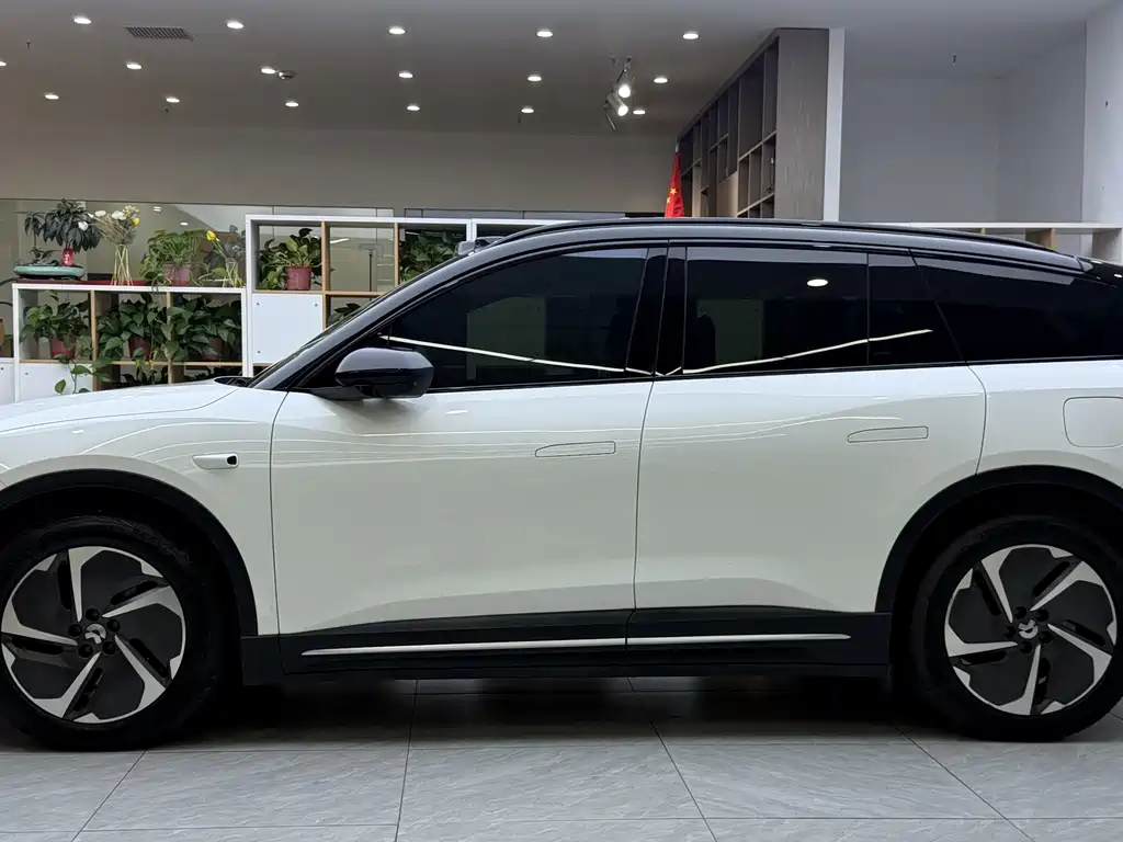 NIO ES6 — миниатюра 3