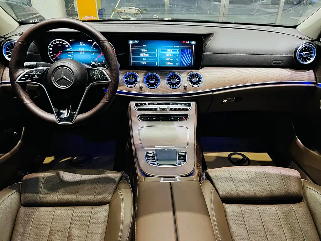 MERCEDES-BENZ E CLASS