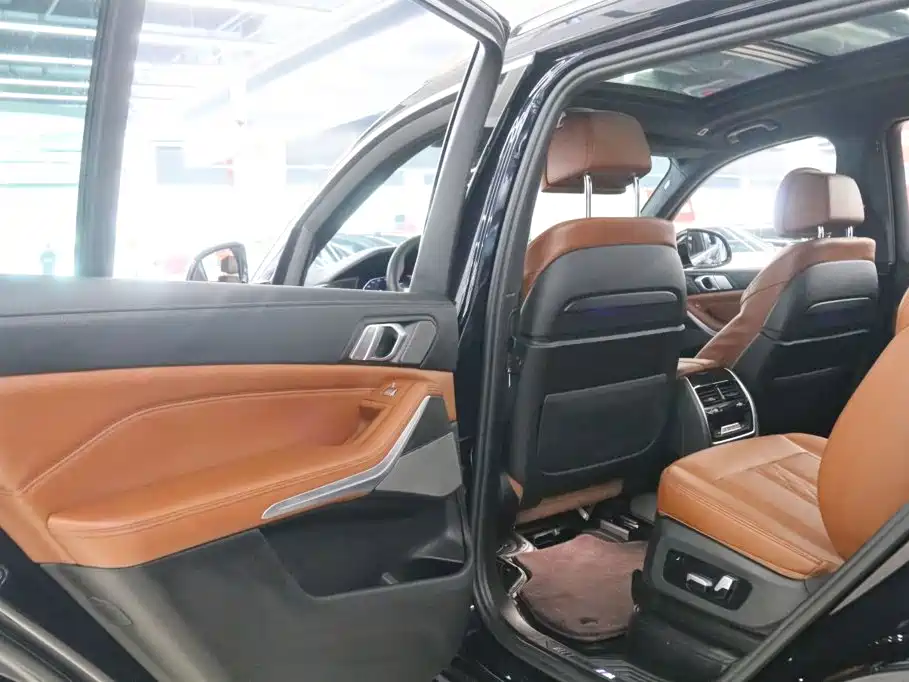 BMW X7 — миниатюра 17
