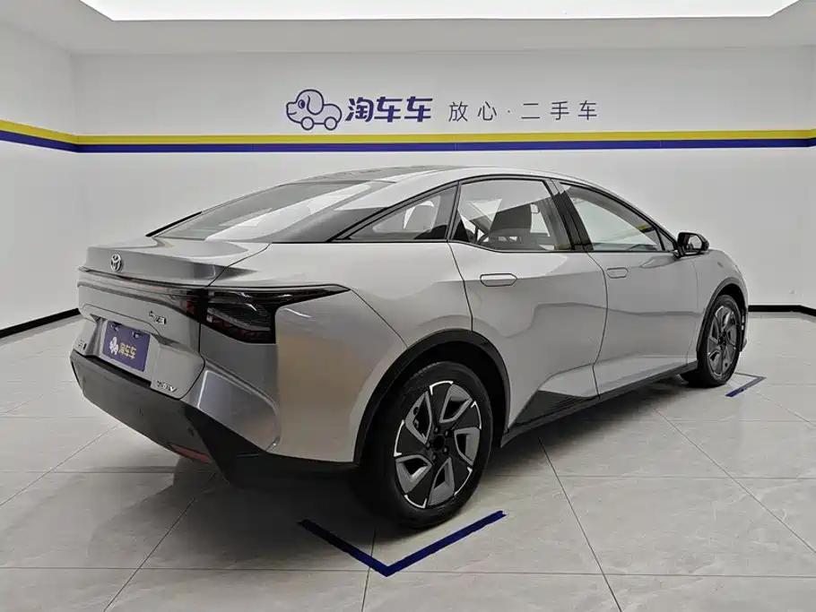 Toyota bZ3 — миниатюра 3