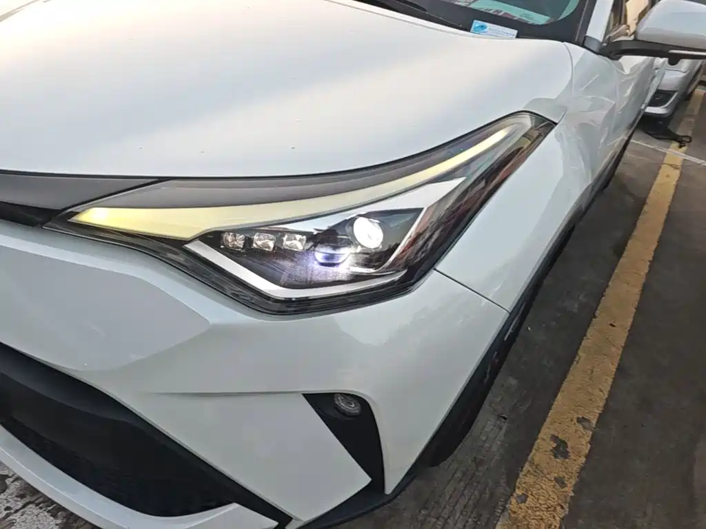 Toyota C-HR — миниатюра 24