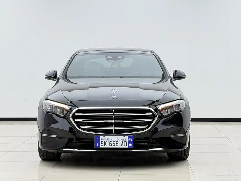Mercedes-Benz E-Class — миниатюра 2