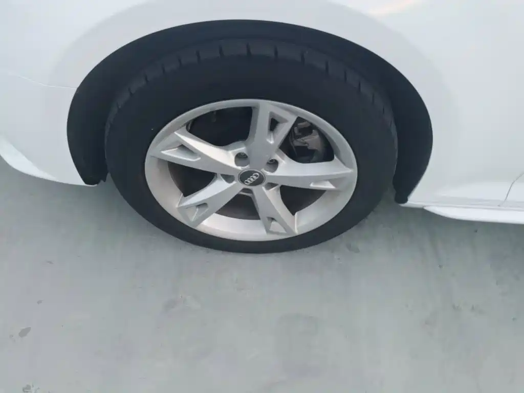 Audi A4L — миниатюра 23
