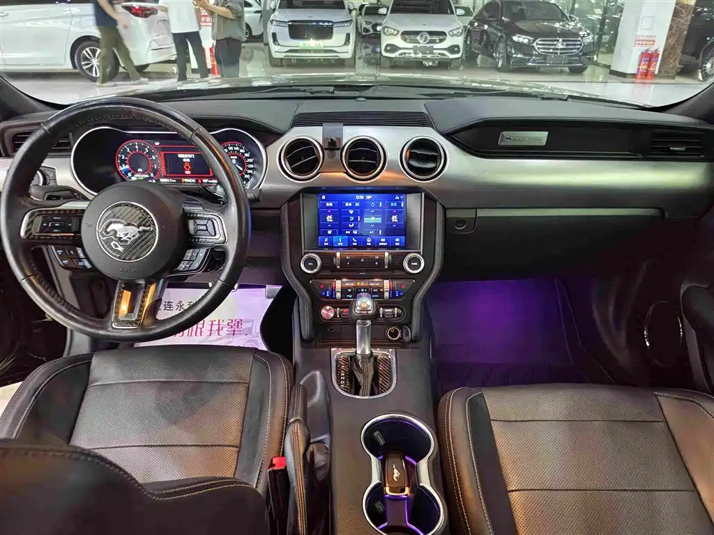 Ford Mustang — миниатюра 5