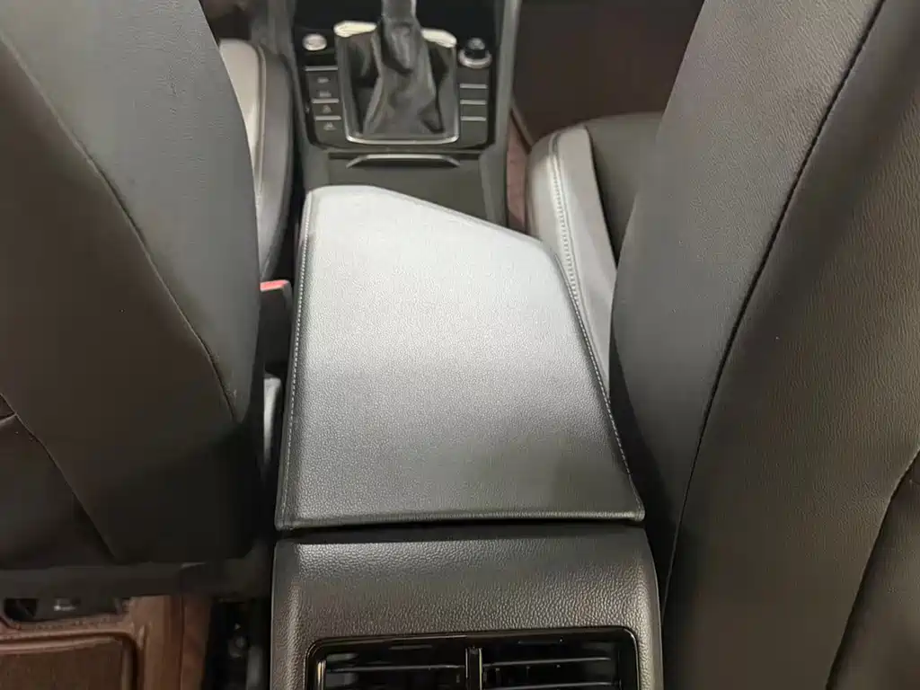 Volkswagen Sagitar — миниатюра 10
