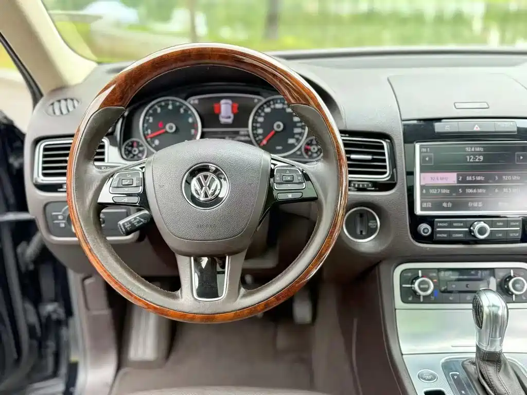 Volkswagen Touareg — миниатюра 10