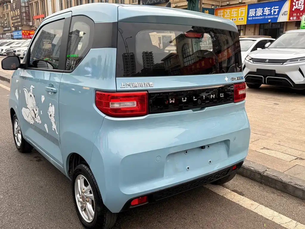 Wuling MINIEV — миниатюра 6