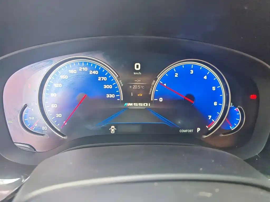 BMW 5 Series — миниатюра 4