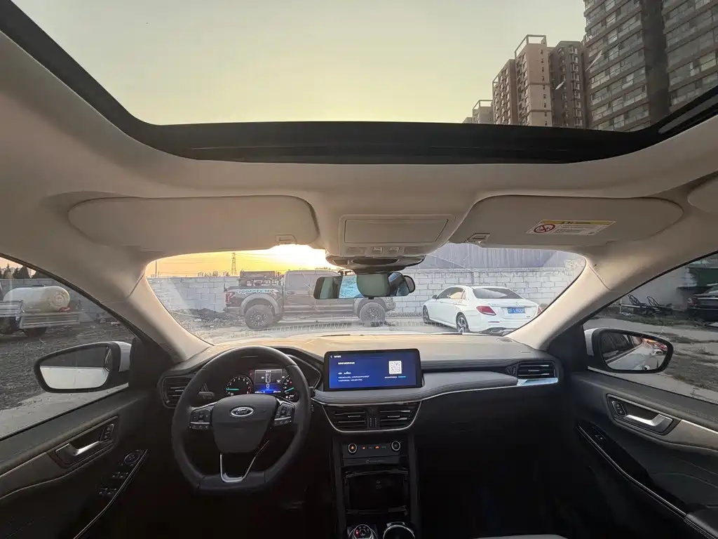 Ford Escape — миниатюра 18
