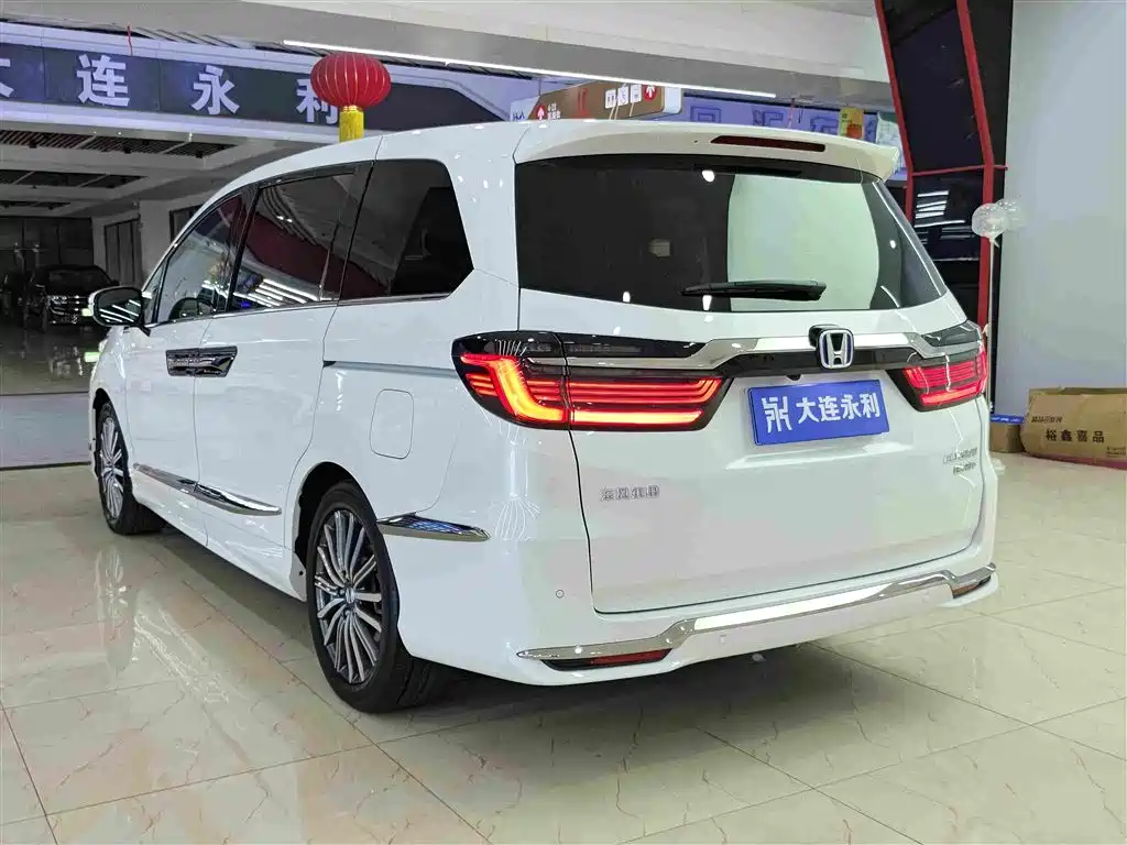 Honda Elysion — миниатюра 4
