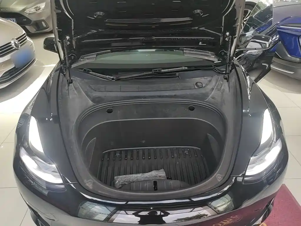Tesla Model 3 — миниатюра 20
