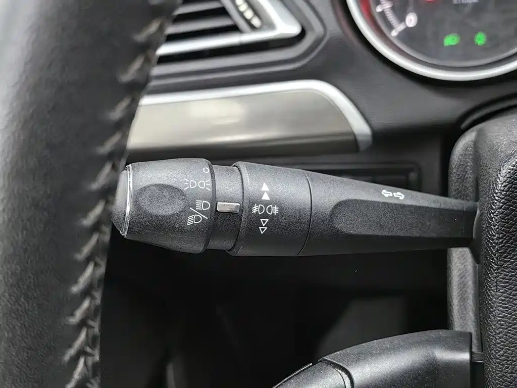 Peugeot 408 — миниатюра 21