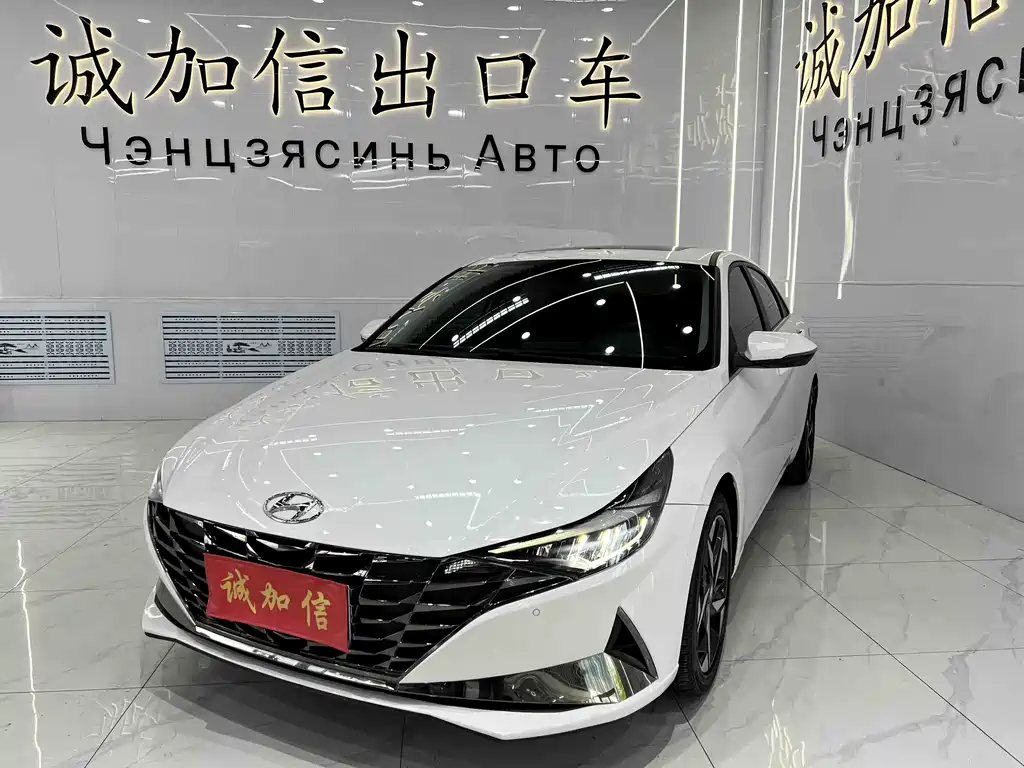 Hyundai Elantra 2022