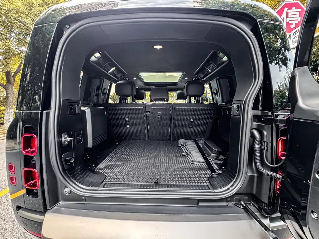Land Rover Defender — миниатюра 23