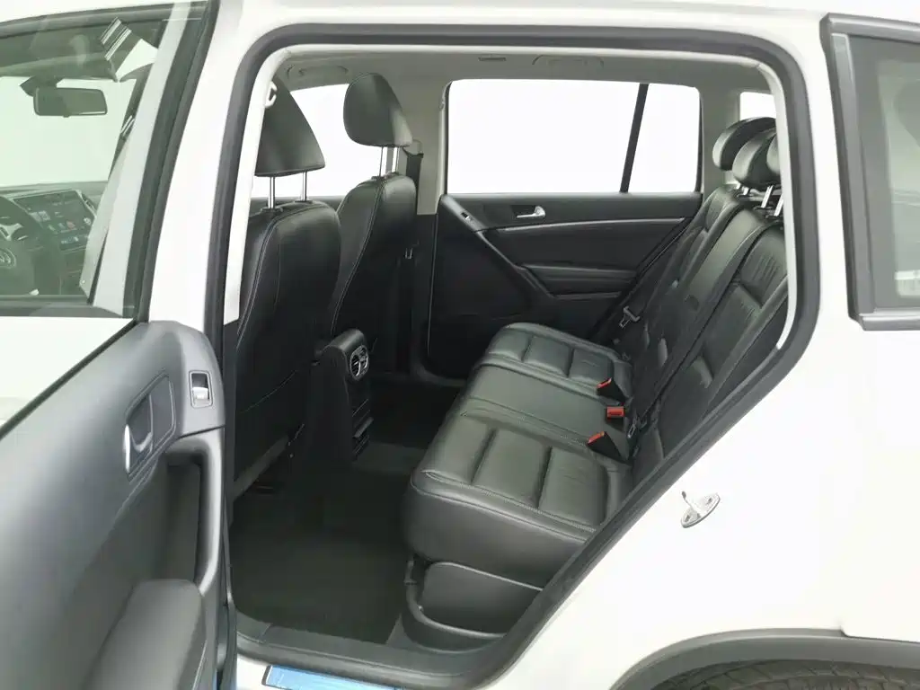 Volkswagen Tiguan — миниатюра 15