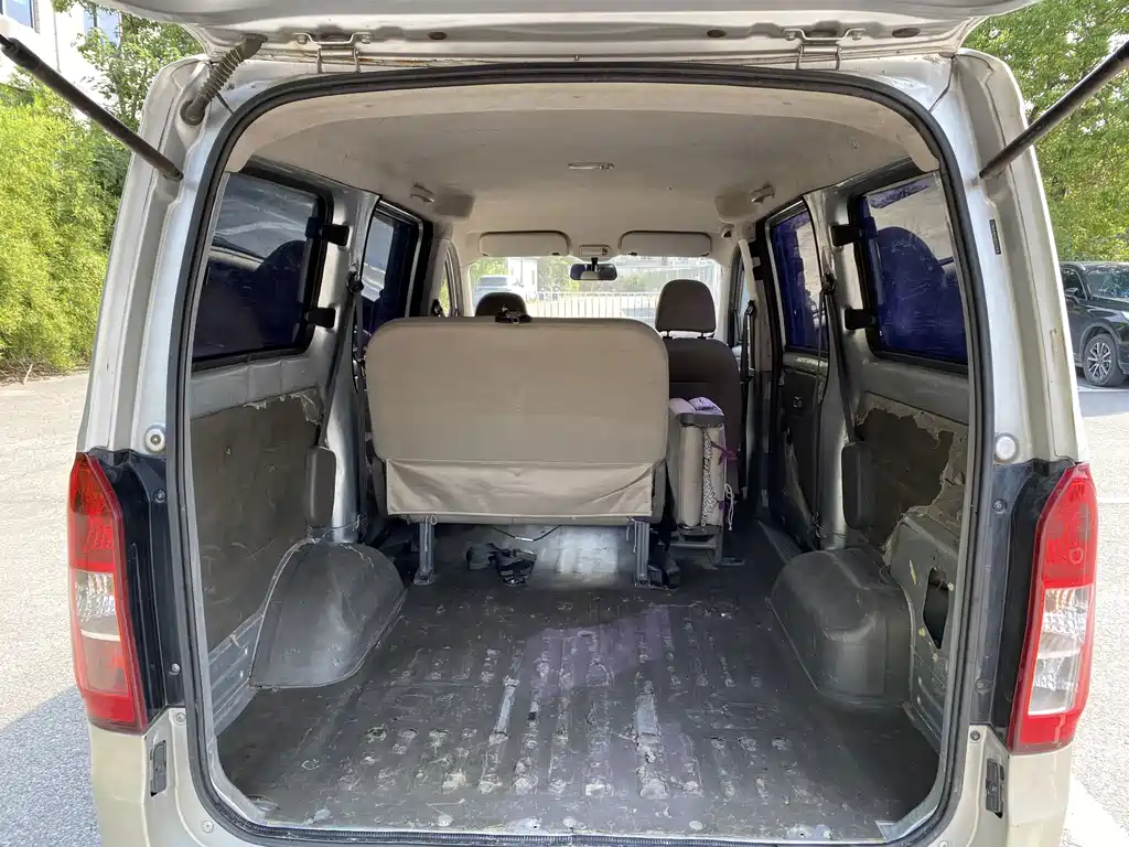 Wuling Rongguang V — миниатюра 15