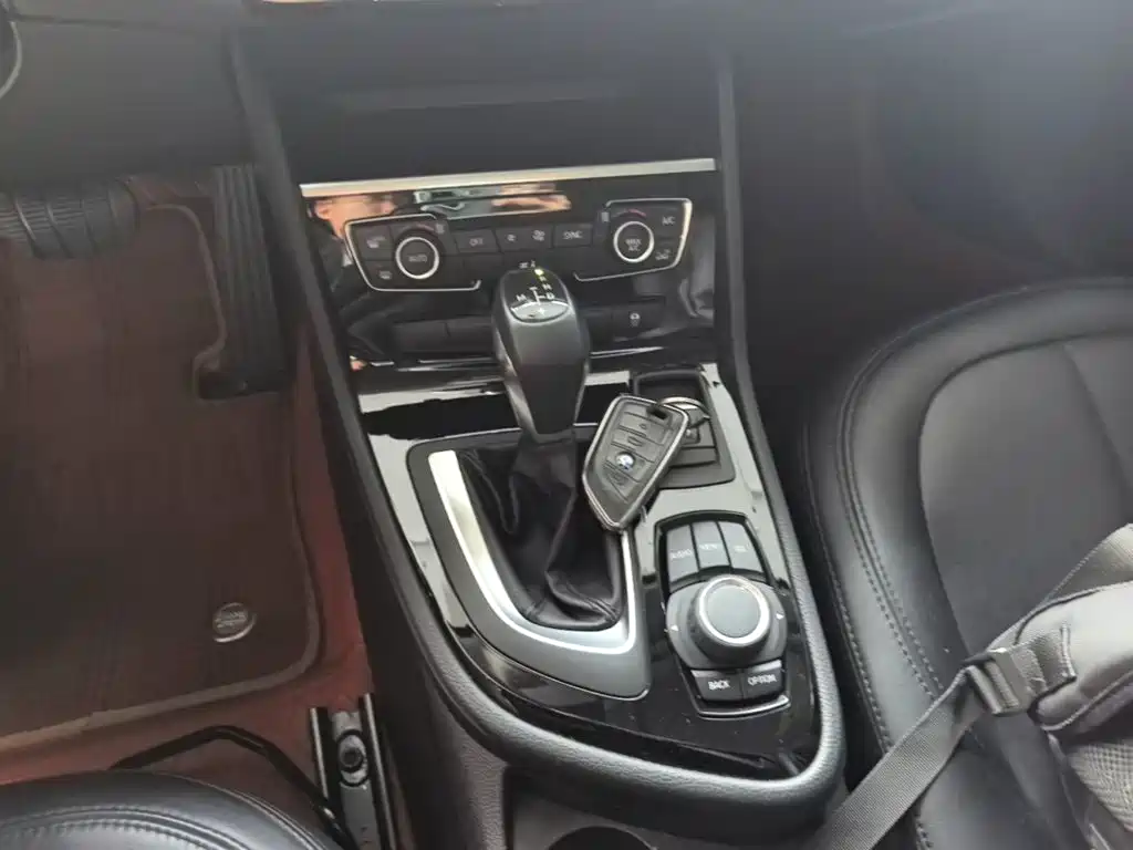 BMW 2 Series Active Tourer — миниатюра 14