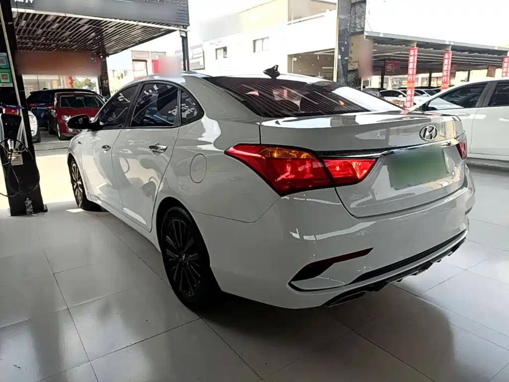 Hyundai Mistra — миниатюра 5