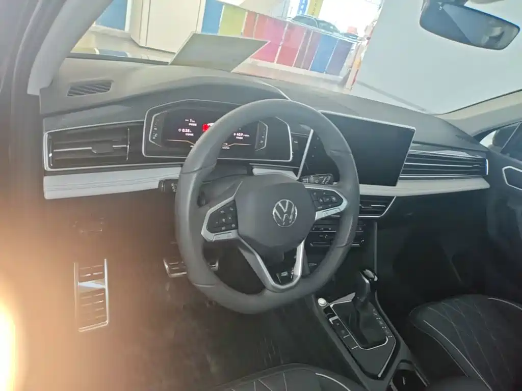 Volkswagen Tiguan L — миниатюра 10