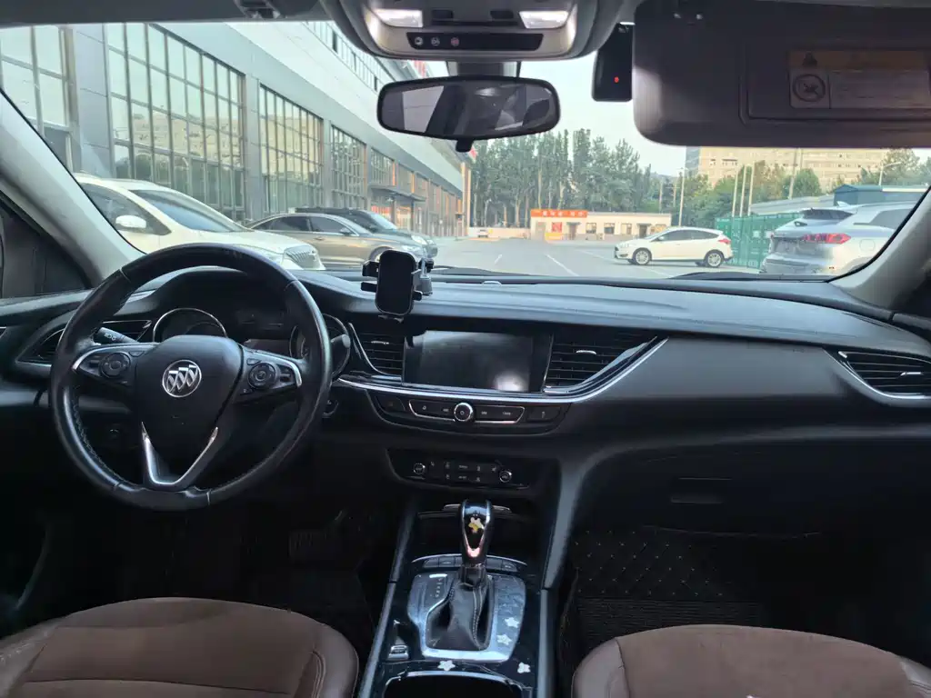 Buick Regal — миниатюра 6