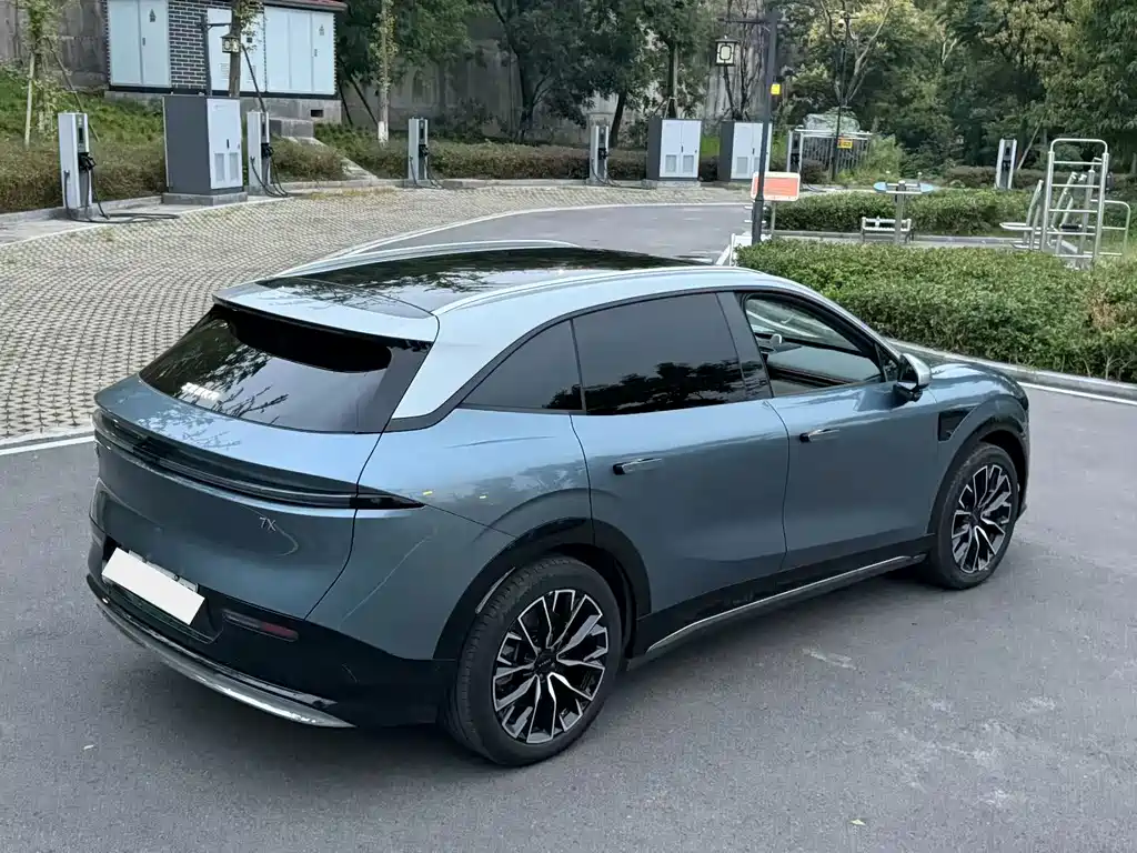 Zeekr 7X — миниатюра 7