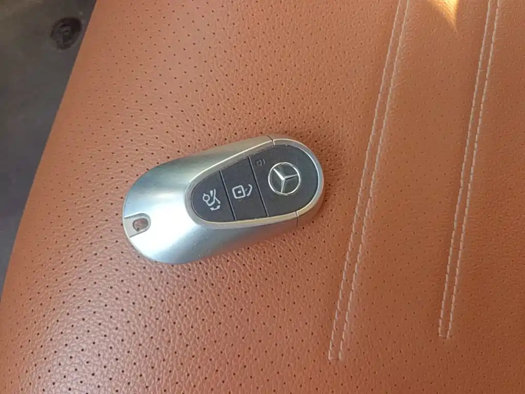 Mercedes-Benz C-Class — миниатюра 9
