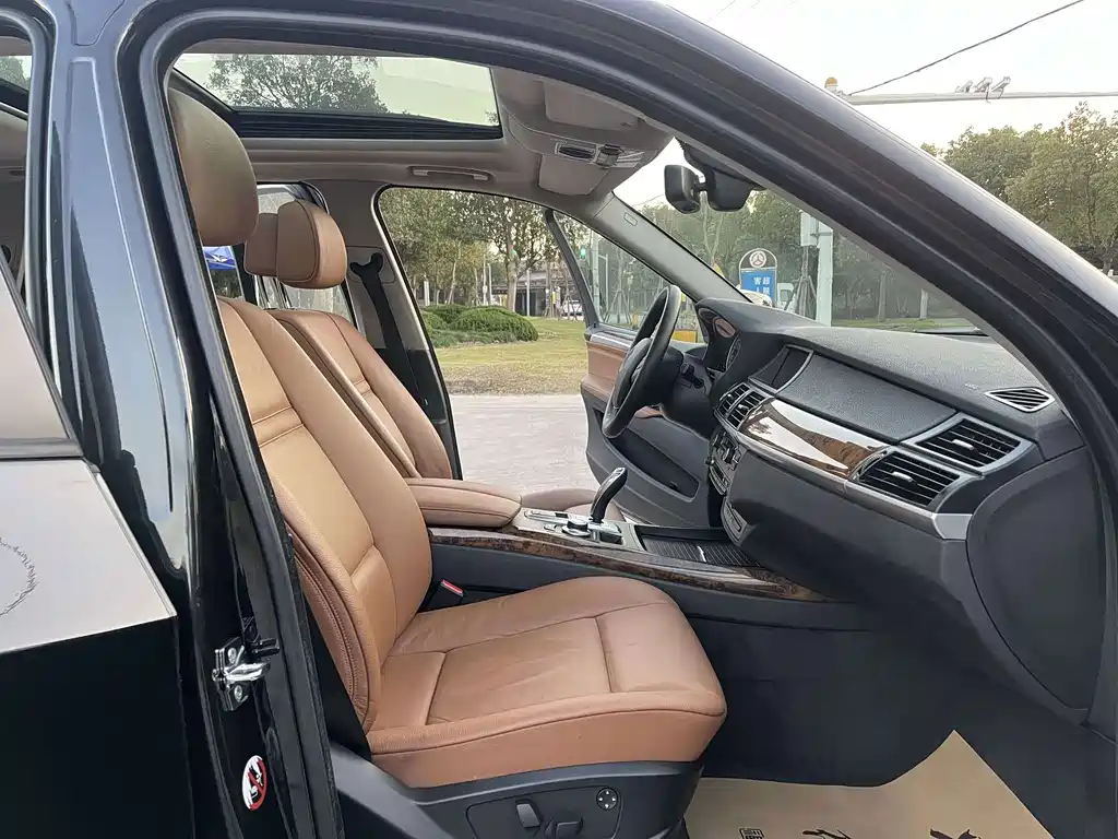 BMW X5 (Import) — миниатюра 7