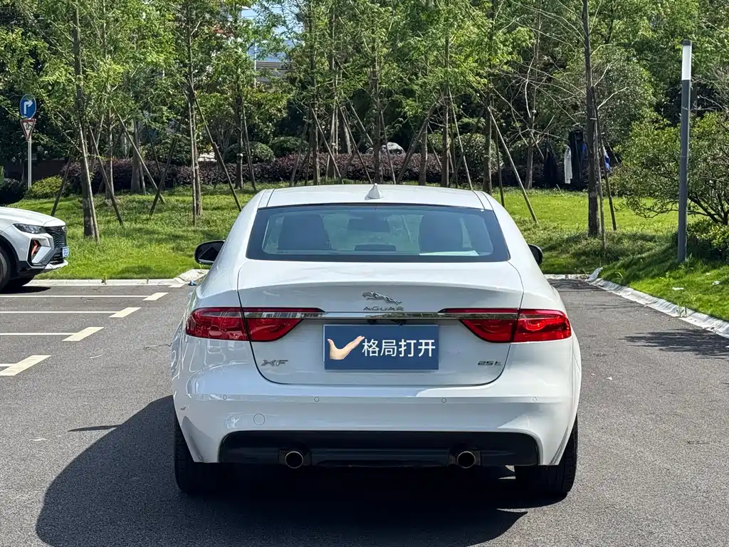 Jaguar XF 2016 XF 2.0T