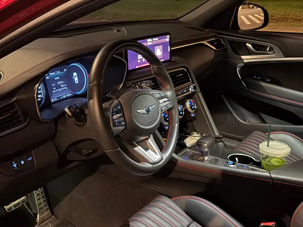Genesis G70 2023 2.0T Luxury