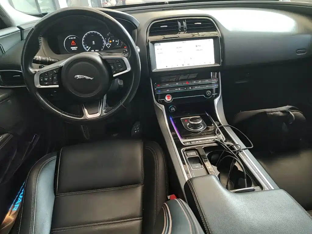 Jaguar XEL — миниатюра 10