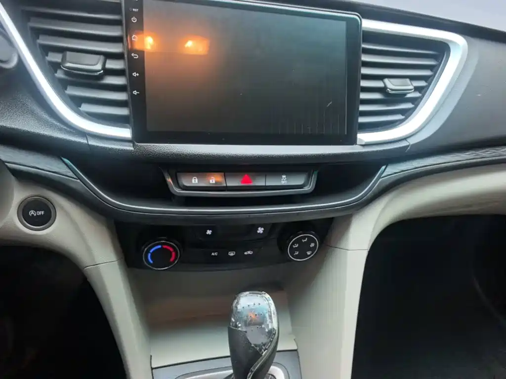 Buick Excelle — миниатюра 13