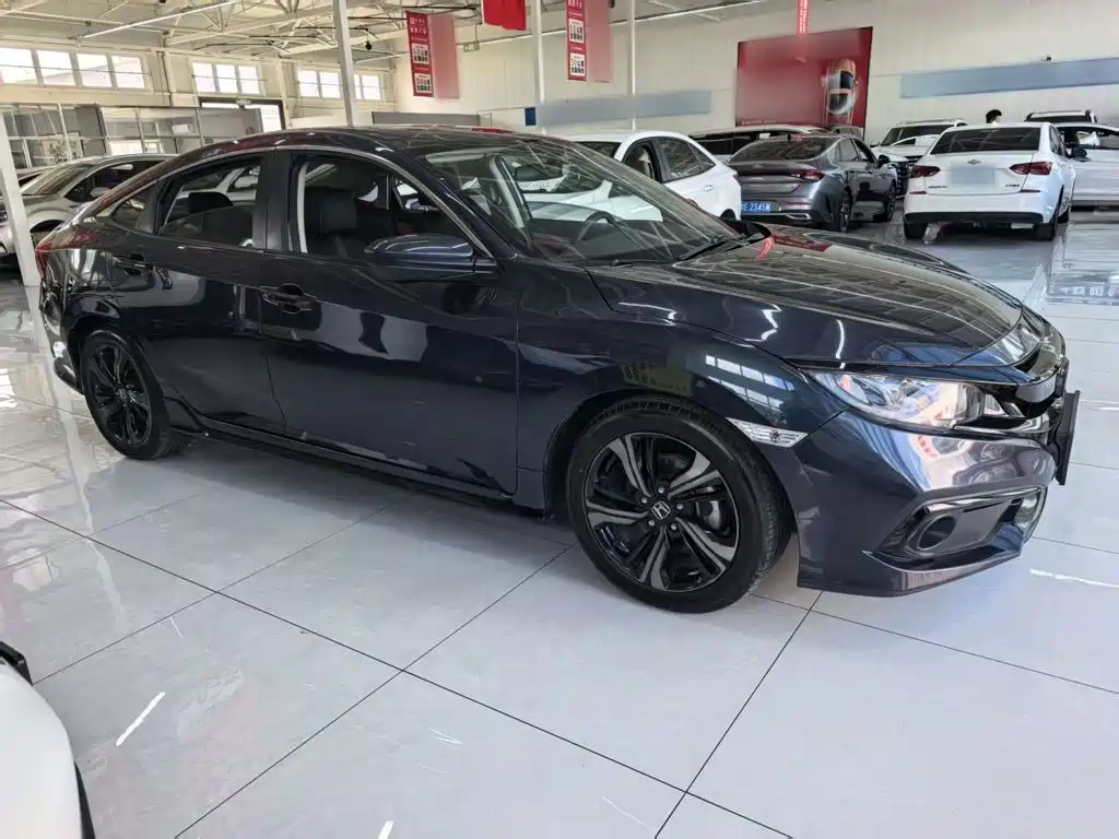 Honda Civic — миниатюра 4