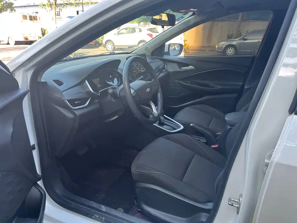 Chevrolet Cavalier — миниатюра 8