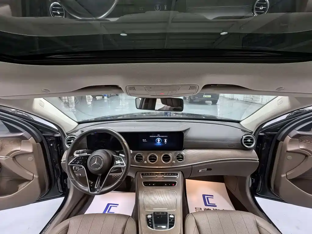 Mercedes-Benz E-Class — миниатюра 9
