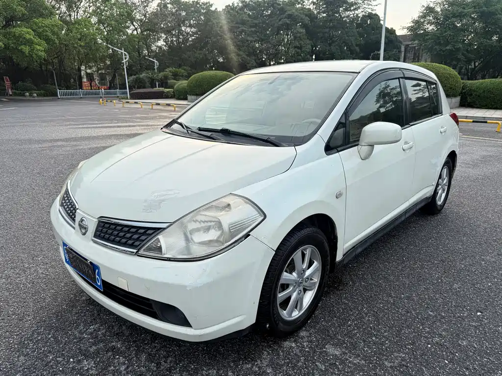 Купить Nissan Tiida