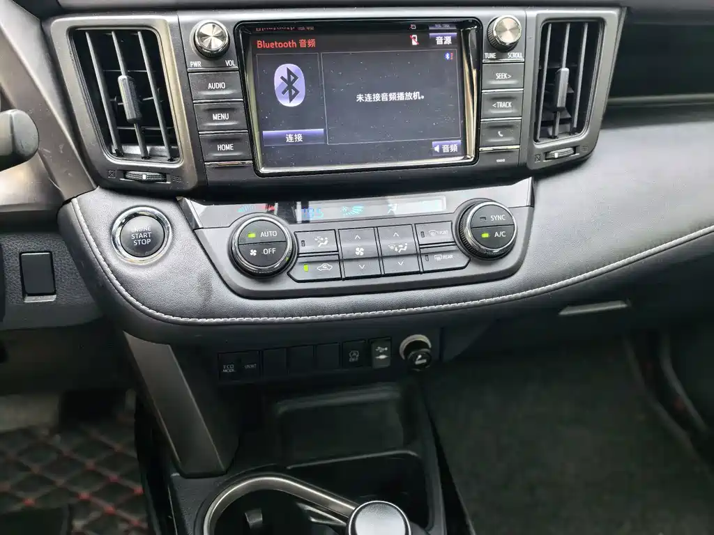 Toyota RAV4 — миниатюра 5